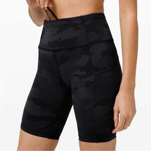 Lululemon Fast&Free 8” Shorts- Sz 4-Black Camouflage-Pockets- Nulux